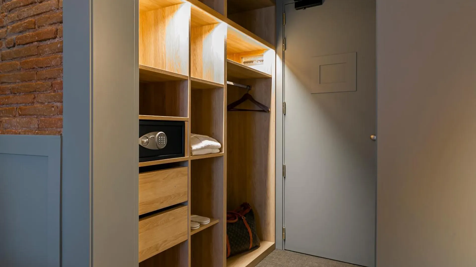 Hotel La Pau 4 Sup Barcelona
