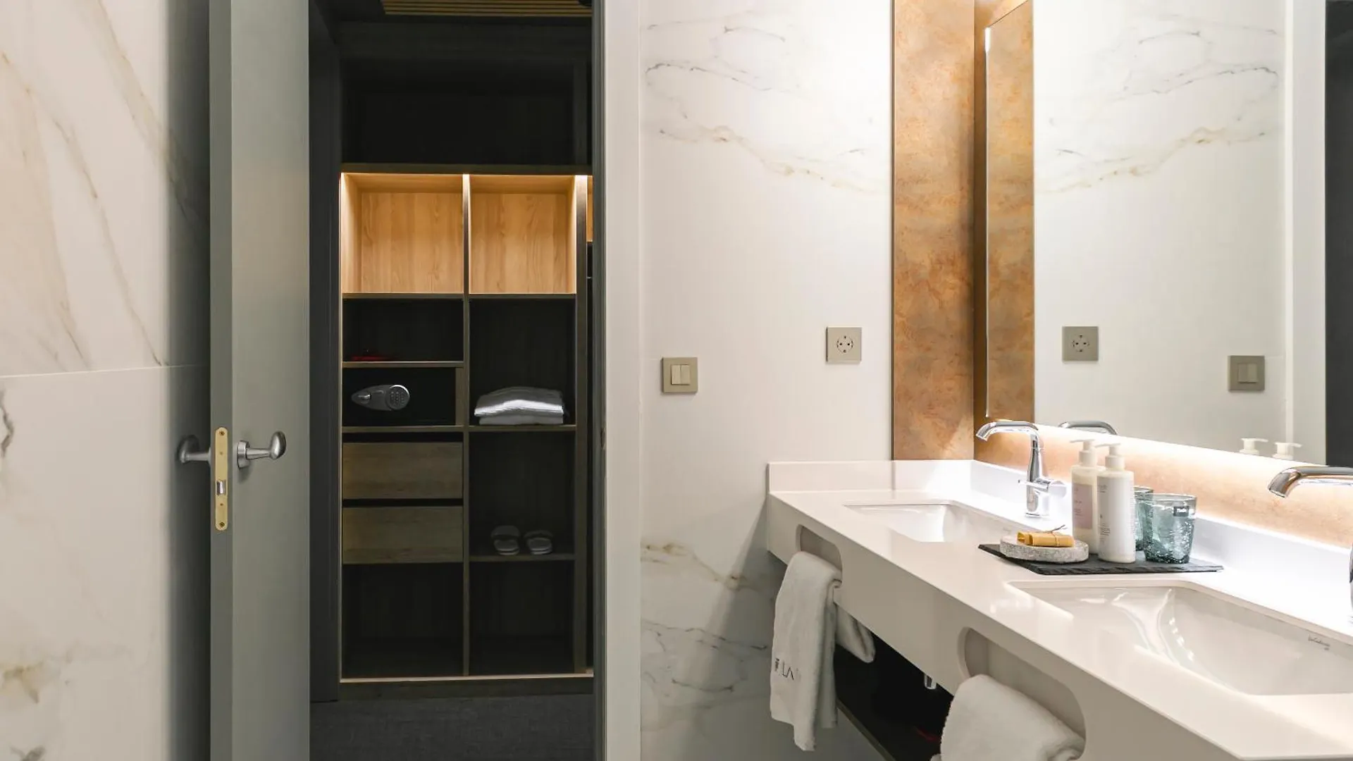 Hotel La Pau 4 Sup Barcelona